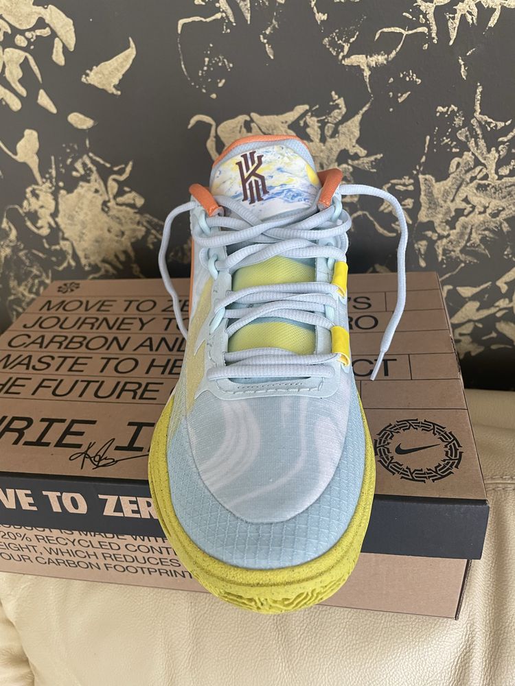 Vind nike model Kyrie 8 marimi 45,46 pret 250 ron ultimile bucati