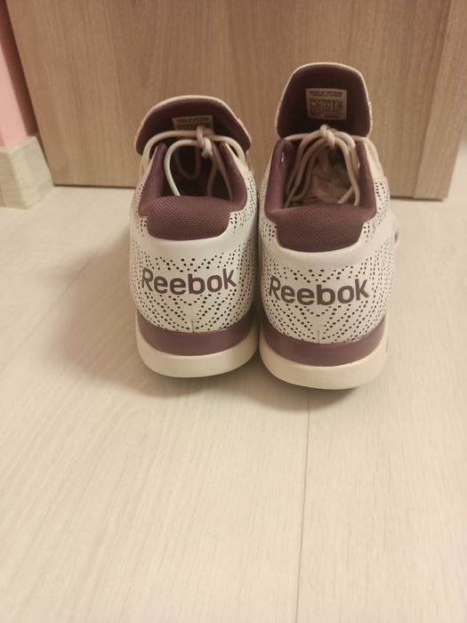 Pantofi sport Reebok noi