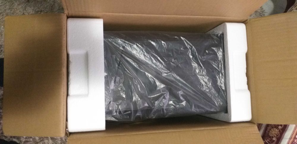 Carcasa ALPHAGEAR Monarch RGB black