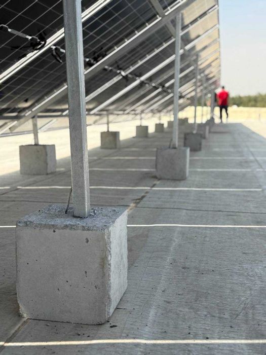 Quyosh panellarini o'rnatish. Установка солнечных панелей.