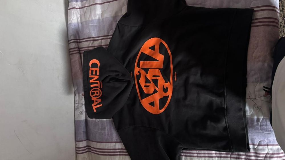 Продам Зип худи от казахстанского бренда BasaaWear