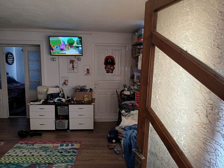 Casa cu 3 camere 70mp are toate utilitățile la 8 km de Selgros Craiova