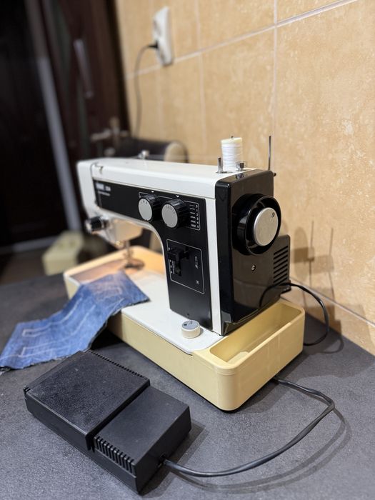 Masina de cusut festonat si butoniere PFAFF 204 Germania