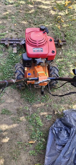 Cositoare iarba automata Honda cu masa de taiere 5 cp 4 timpi