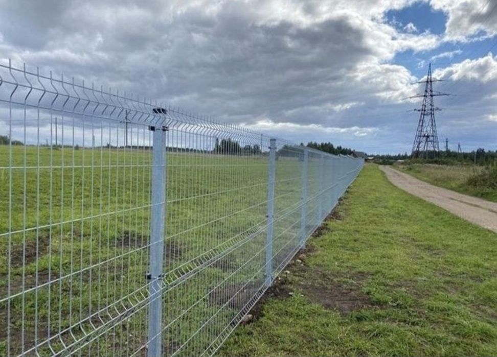 Realizăm Garduri din șipcă metalică