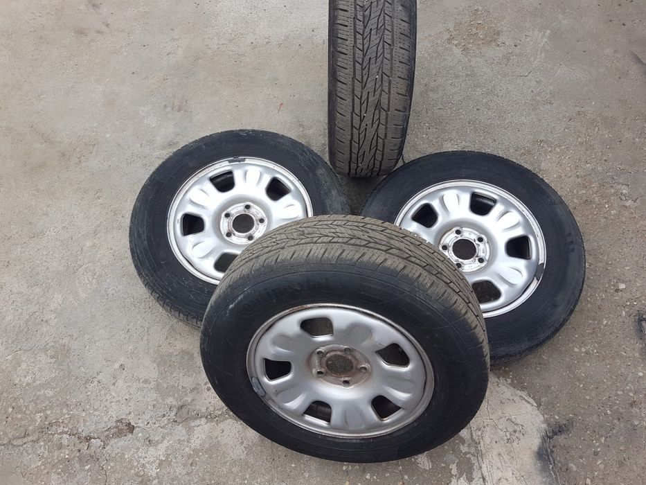 Anvelope +genti originala Dacia Duster an 2018 2034 Iarna 215 60 r16