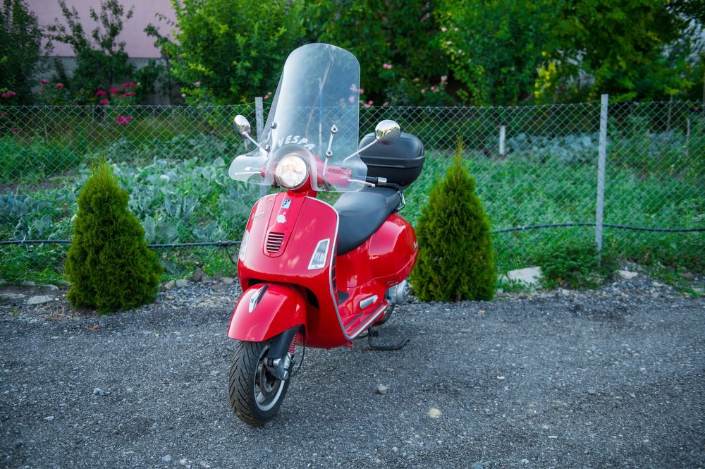 Piaggio Vespa 300GTSie