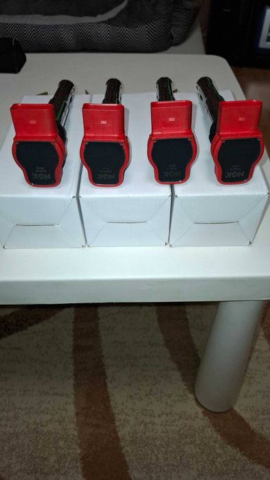 Червени Запалителни бобини NGK