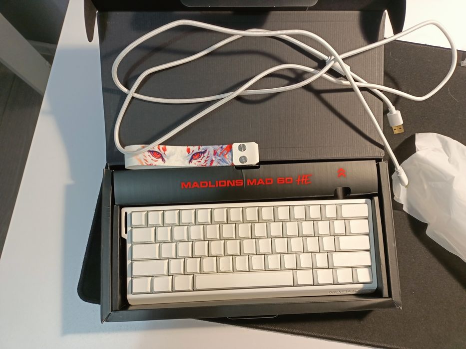 Магнитная клавиатура