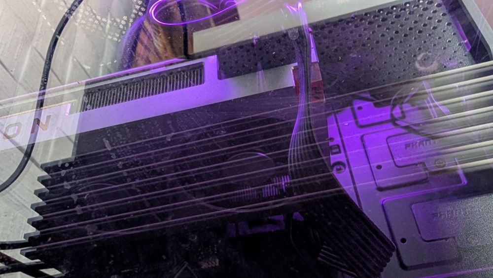 AMD Radeon VII  16 GB RAM  4096 bit ( schimb ) placa video