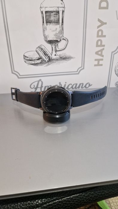 Samsung gear s3 frontier в хорошем состоянием