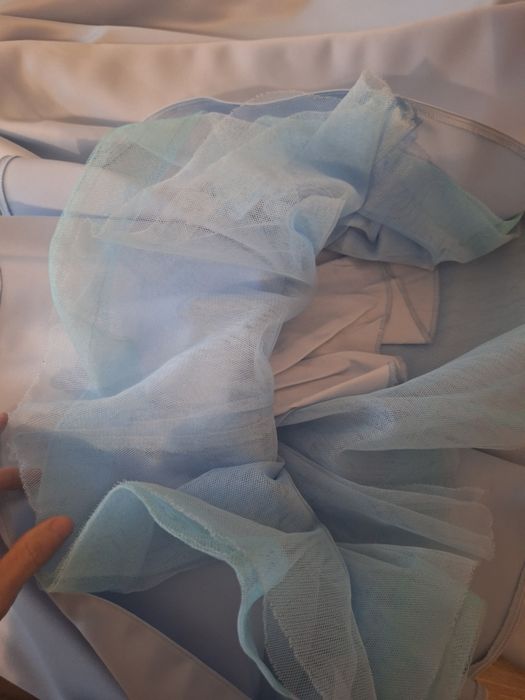 Compleu format din body cu  broderie aplicata manual  și fustă