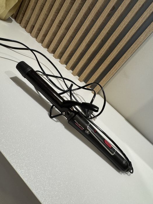 Vând ondulator Rowenta