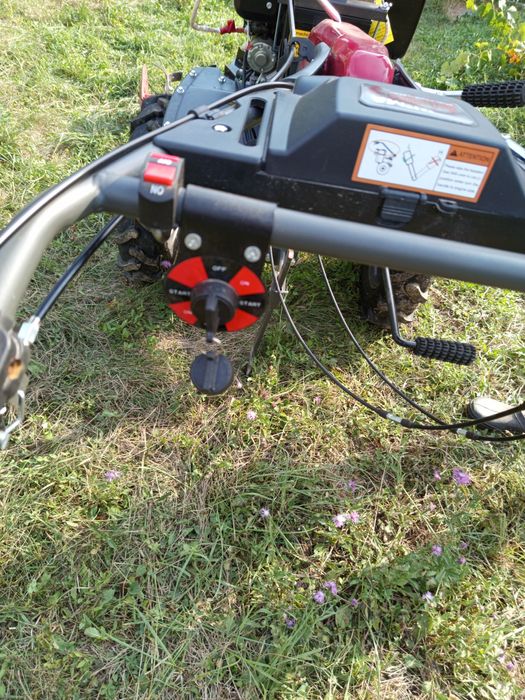 Vând motocultor Diesel