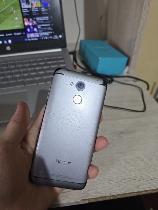 Redmi note 10s 6/64 oq ekrani kuygan qolgani ishlidi honor 6a jami400m