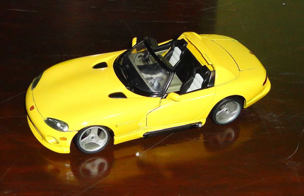 Macheta Dodge Viper RT/10 Burago