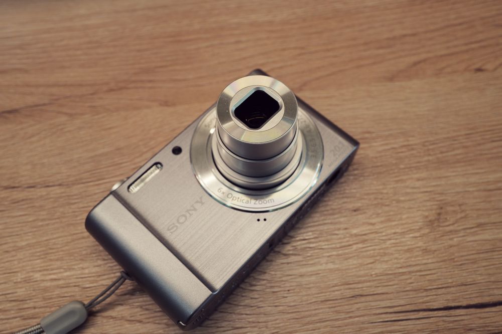 Aparat foto Sony Cyber Shot dsc 810 de 20Mp superb incarcare USB Card