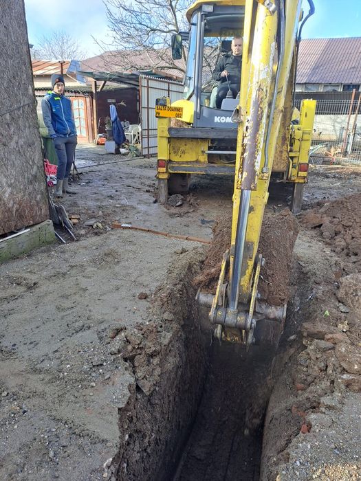 De închiriat mini excavator, buldoexcavator,camion,