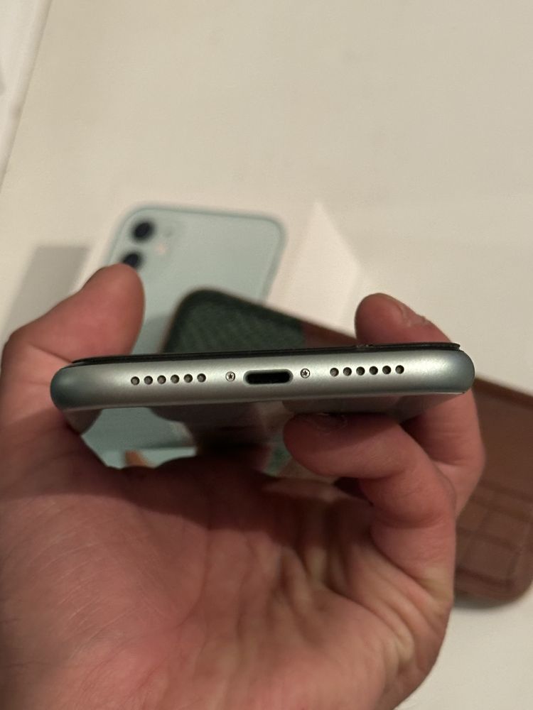Iphone 11 в отличном состояний не вскрытый