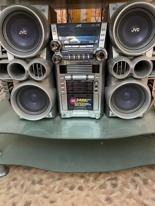 Музыкальный центр