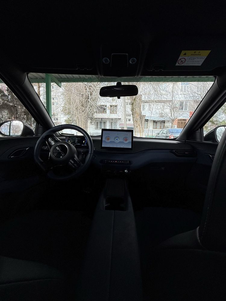 Продам BYD 405 seagull 2024 черный 12.000км