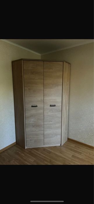 Угловой шкаф в спальню