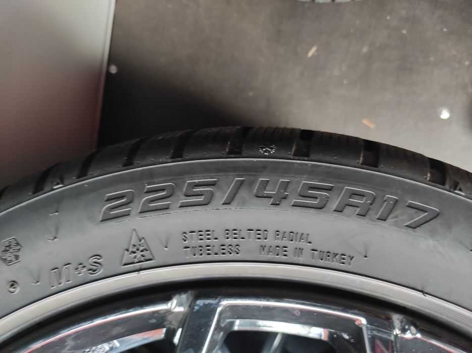 225/45/17 Falken 4бр