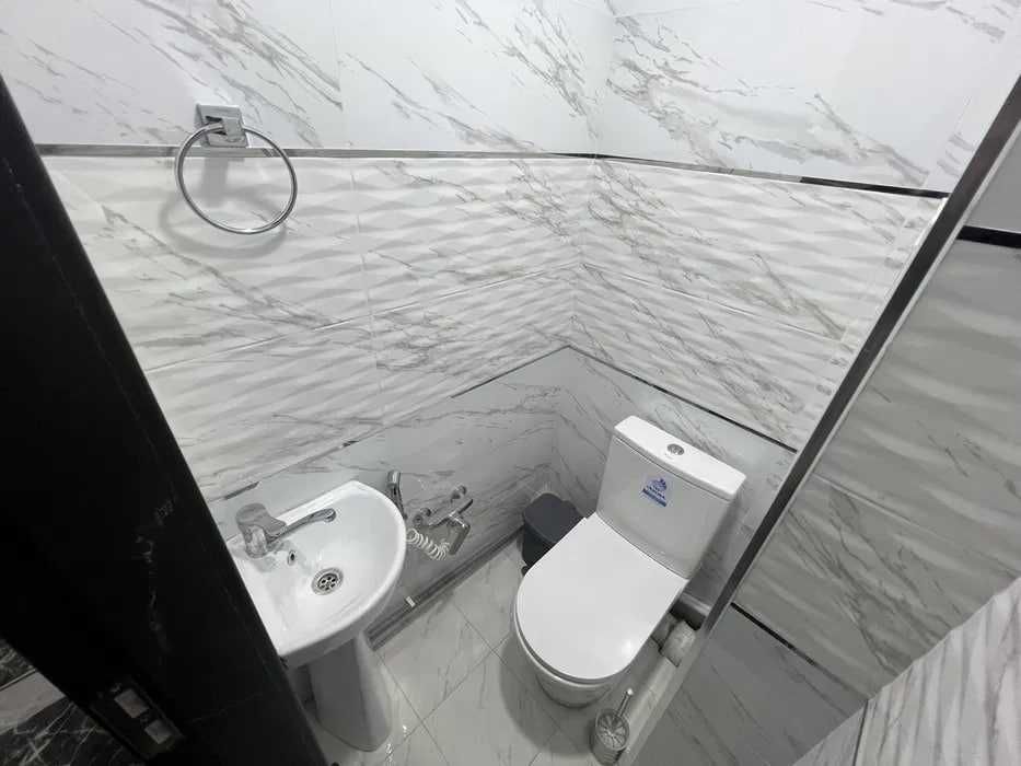 Сдаётся срочно 2- комнатная квартира ул. Бобур 208*