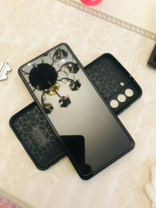 Самсунг с21+ Samsung s21+