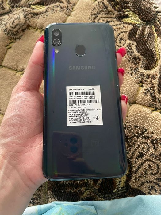 Samsung a 40 продам 16000 тг 64гб