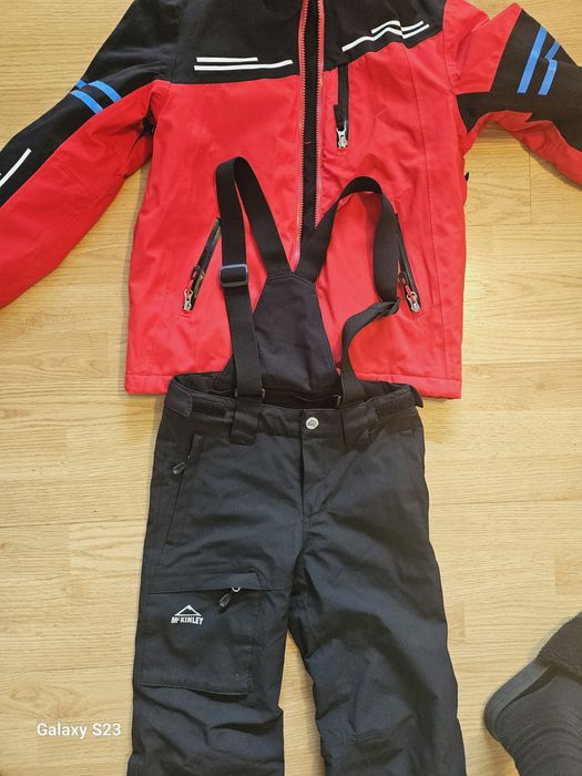Costum Ski Waterproof .400 lei