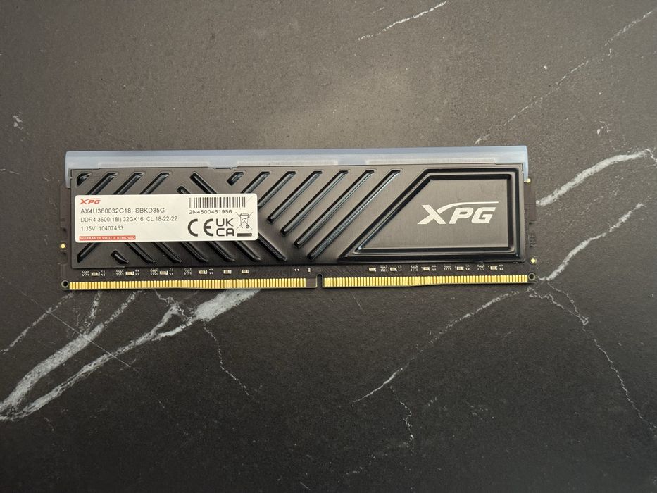 Memorie RAM 32GB 3600Mhz RGB
