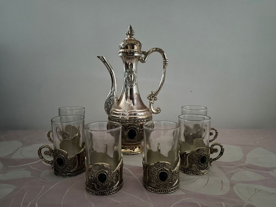 Продаю винтажный чайный набор