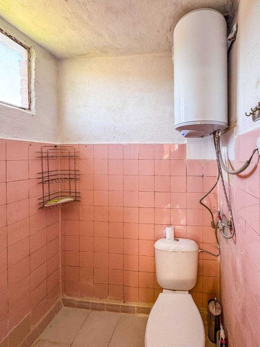 Двуетажна къща с двор в центъра на град Средец, област Бургас