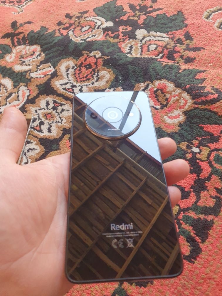 Redmi A3 сотилади холати еанги рассеадан килди  ишламаган еанги пачка