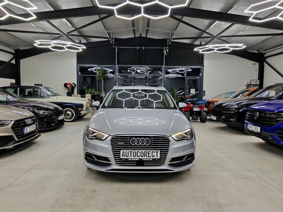 Audi A3 Hybrid/S Line/Distronic/LineSide Assist/FarLed/Istoric curat