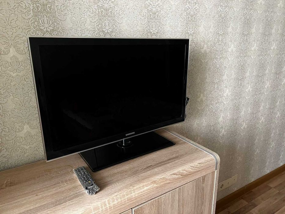 Телевизор Samsung диагональ 81 см