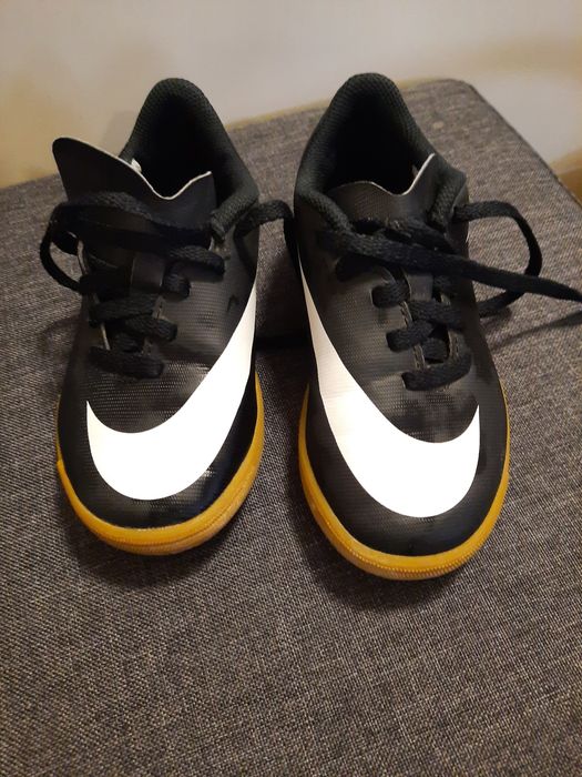 Маратонки Nike Bravatax