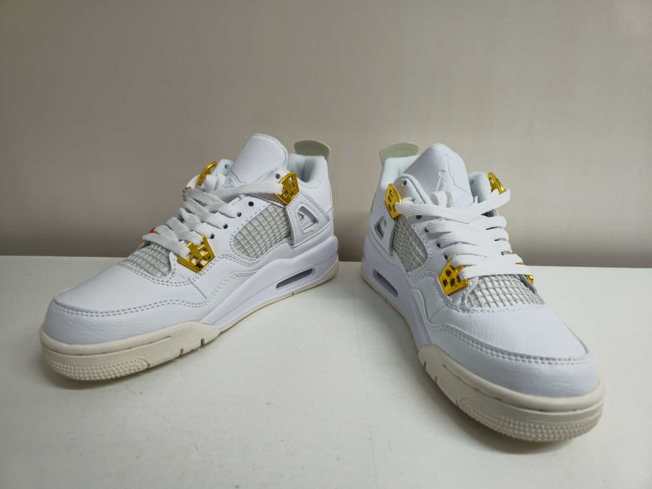 Jordan 4 Metallic Gold marimea 37,5 , 38 , 39