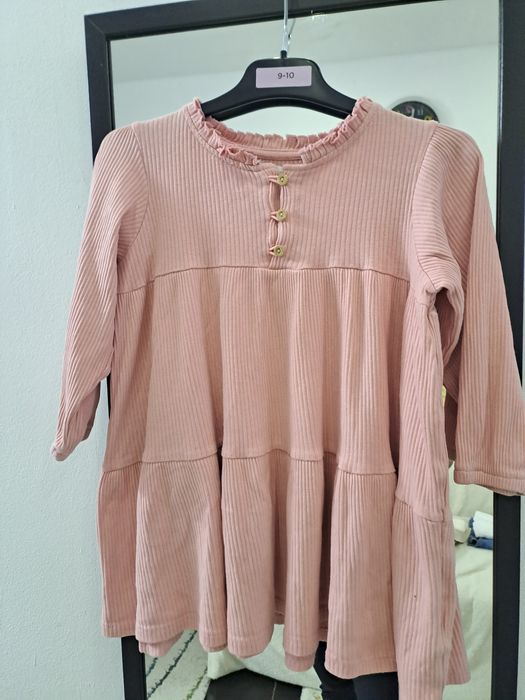 Rochie reserved marimea 110