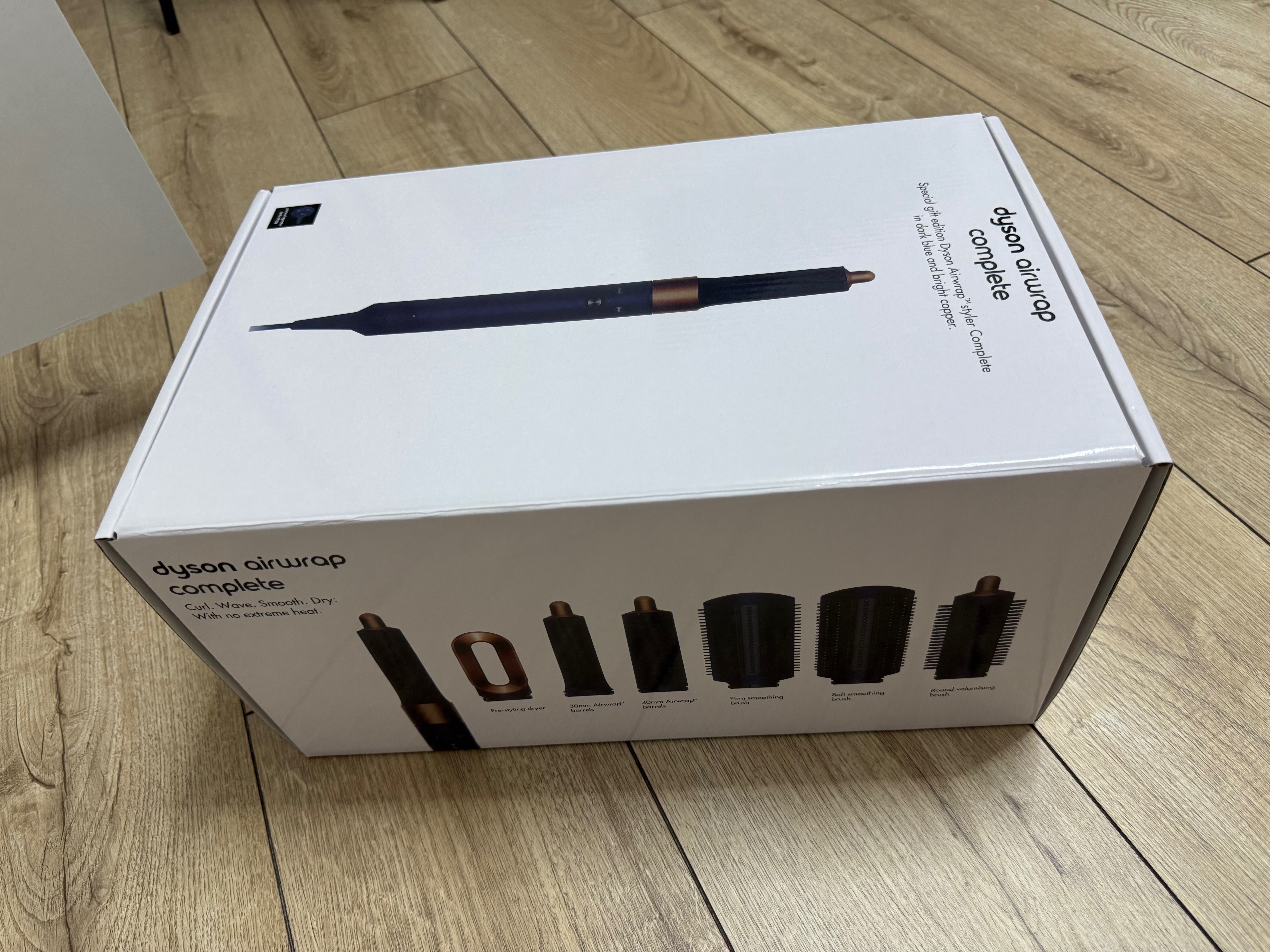Dyson airwrap complete