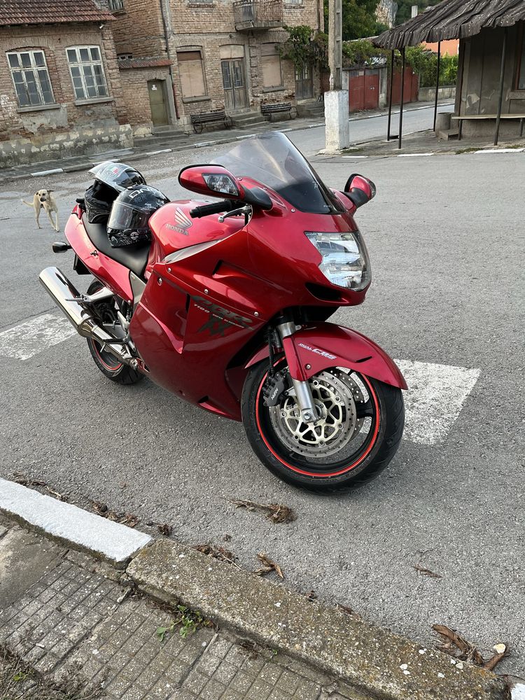 Honda cbr 1100xx