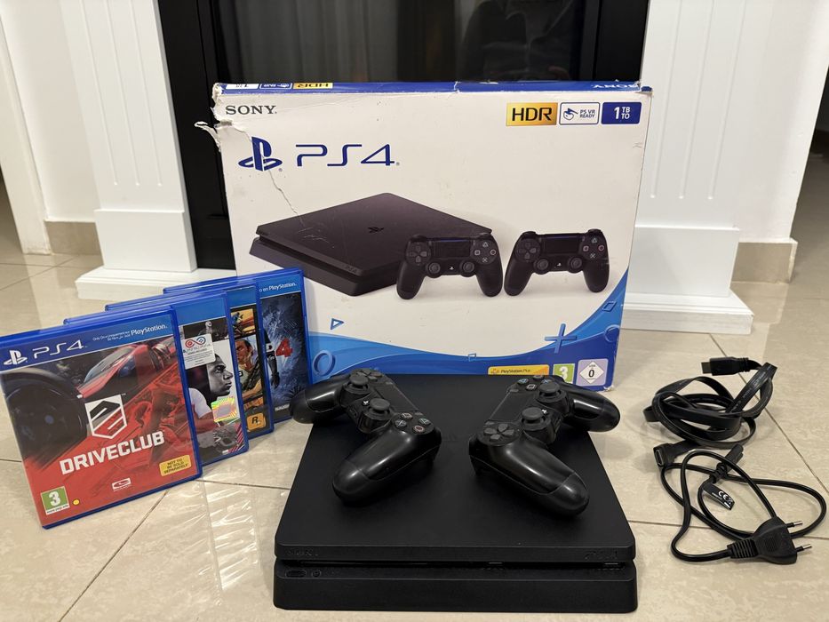 Consola Sony PlayStation 4 SLIM PS4 1TB + 2 Controllere