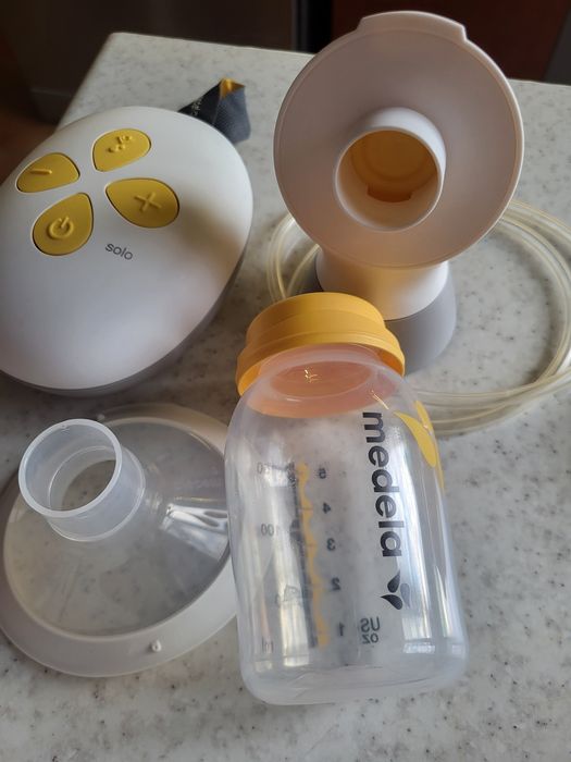 Vând pompă de sân electrică Medela