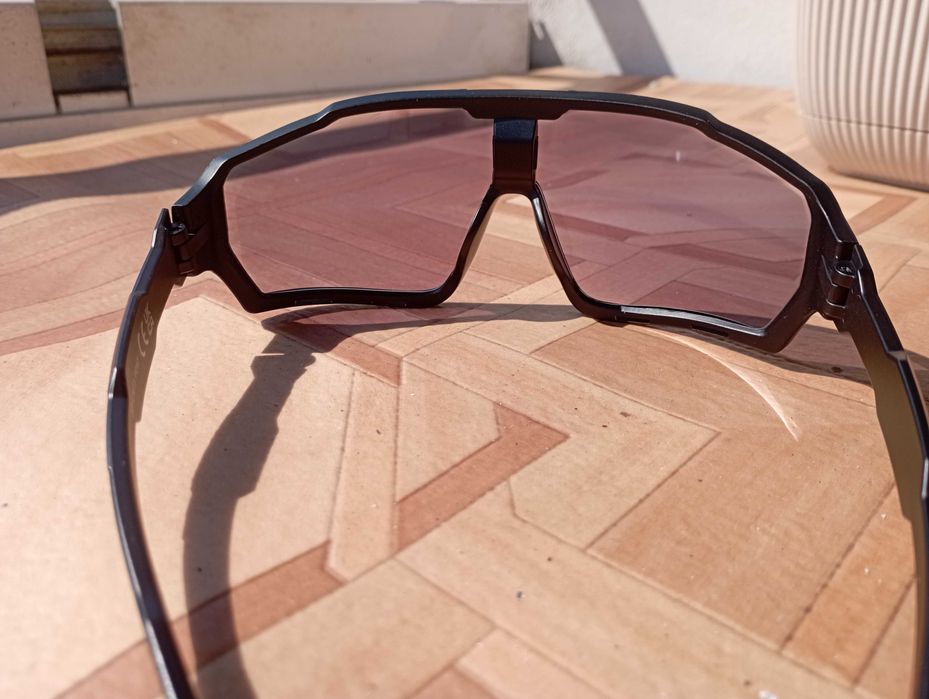 Фотохромни очила  сигурна защита за спорт работа и динамично ежедневие