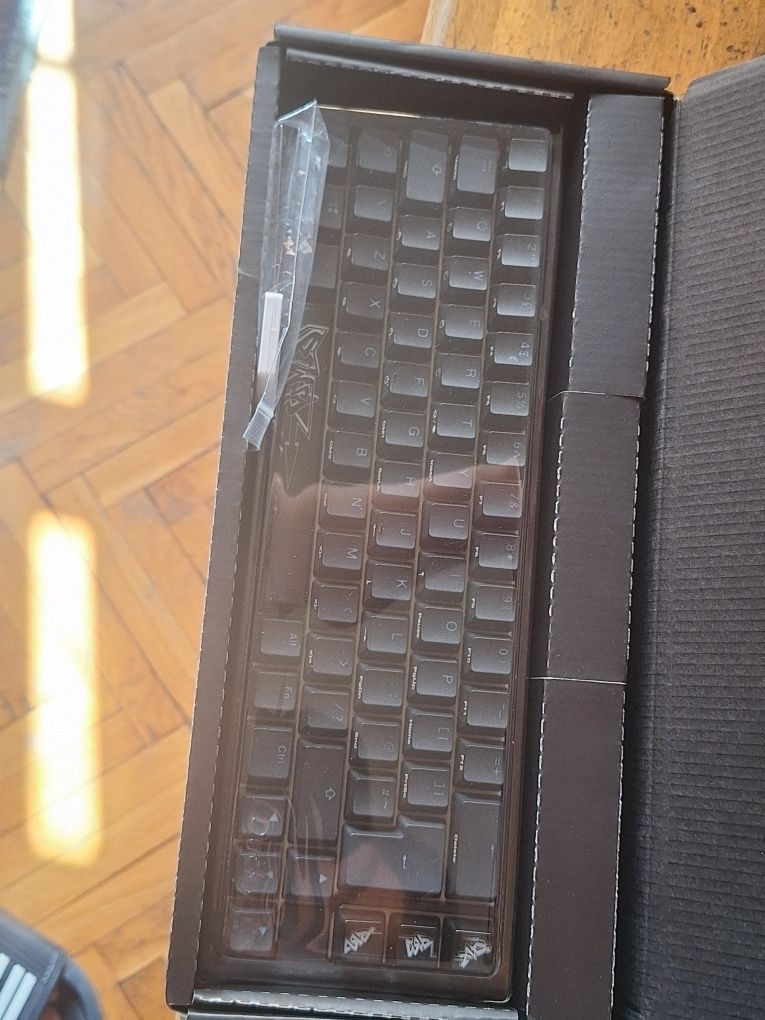 Продавам Ducky one 3 mini 65%.Продавам я защото имам друга клавиатура.
