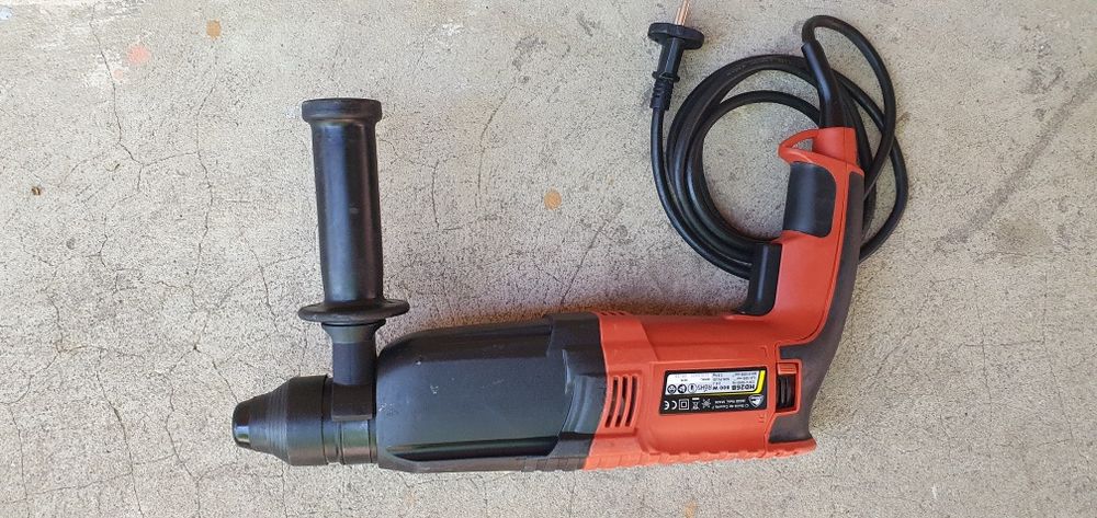 Ciocan rotopercutor .