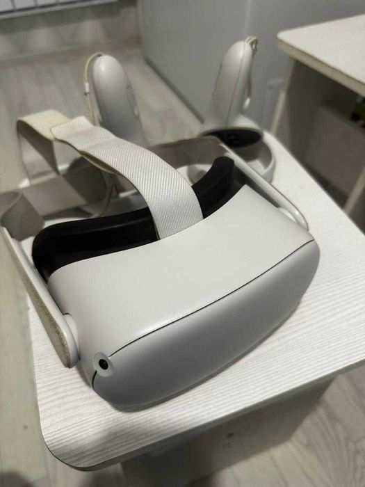 Oculus Quest 2 (Meta)