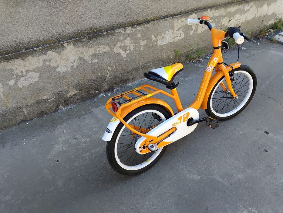 Vând bicicleta din aluminiu pentru copii