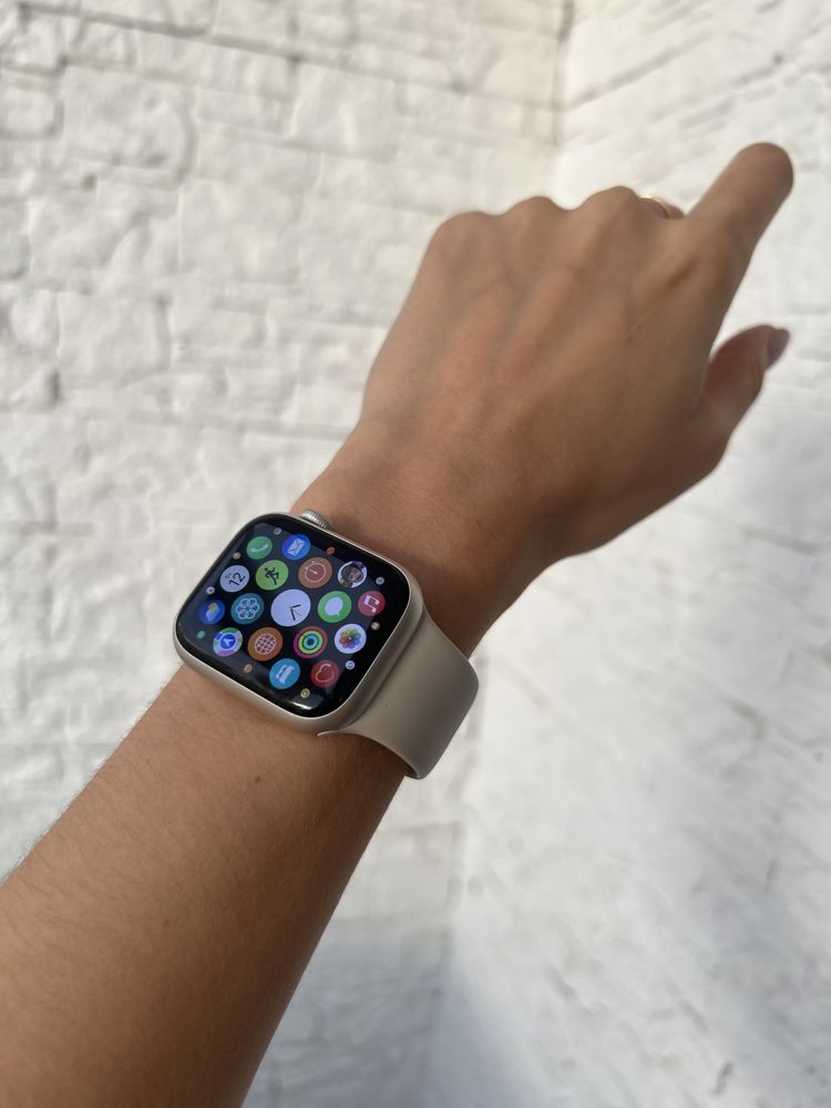 Продам Apple Watch 7 серии 41 мм